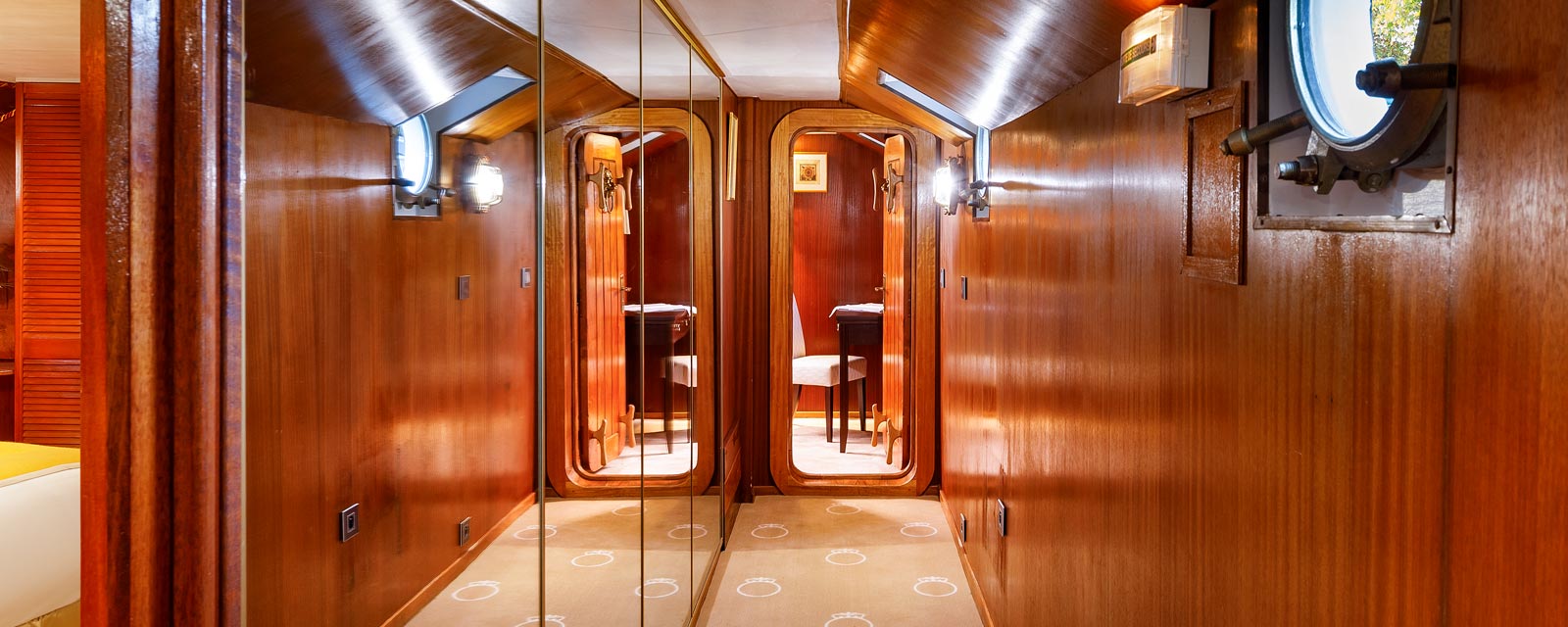 The Lower Deck of La Reine Pedauque